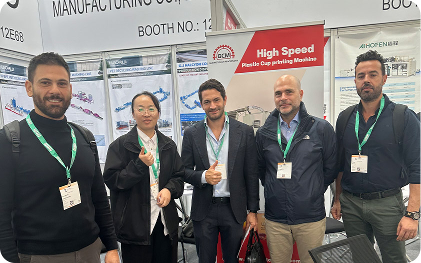 Guangchuan Machinery brilla en la Exposición Internacional de Embalaje e Impresión con la línea de Embalaje Automático de Tazas y Cuencos